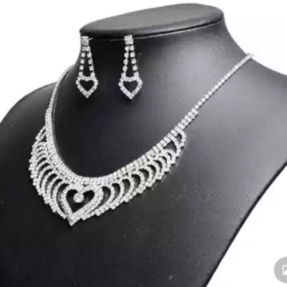 Heart and Diamond Necklace Set